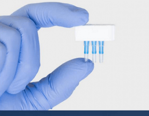 La cartouche du cube d'autotest ADN de dépistage